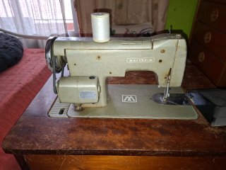 Máquina de Coser y Bordar Wertheim