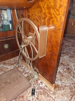 Máquina de Coser y Bordar Wertheim
