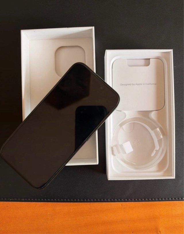iPhone 15 Pro Titanio Black 256GB