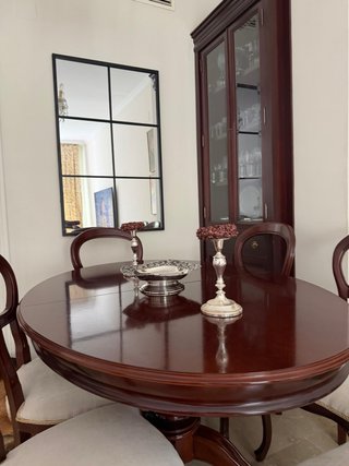 Comedor caoba: mesa y 6 sillas