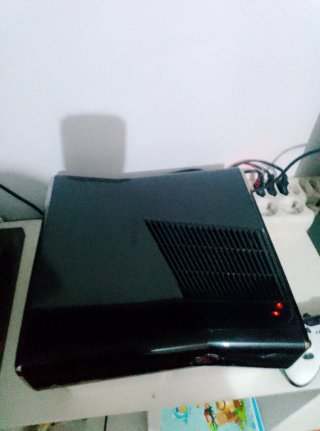 Consola Xbox 360 Slim Negra