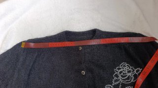 Jersey de Punto Negro con Bordado Floral