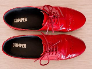 Zapatos Camper rojos de charol – talla 36