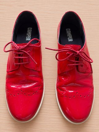 Zapatos Camper rojos de charol – talla 36