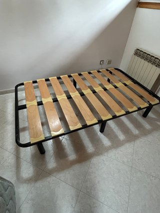 Somier de láminas con estructura metálica