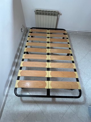 Somier de láminas con estructura metálica