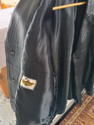 Chaqueta de Cuero Negra Talla M