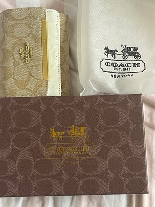 Cartera Coach Beige y Blanca Nueva