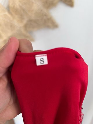 Vestido rojo drapeado lentejuelas