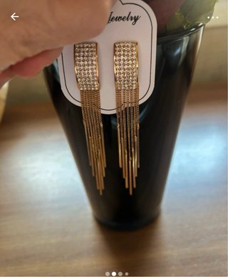 Pendientes Largos Dorados con Flecos