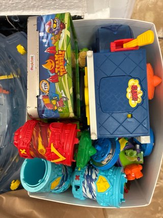 Lote de juguetes variados para niño