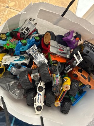 Lote de juguetes variados para niño