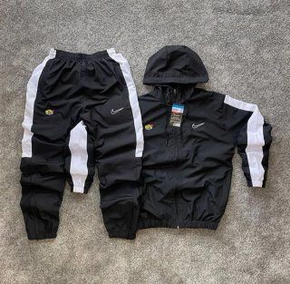 Conjunto Chándal Nike Negro y Blanco