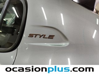 Peugeot 208 Style Hybrid 110 eDCS6 81 kW (110 CV)