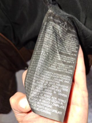 Cazadora Bomber Pull&Bear Marrón de Zara.