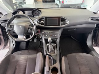 Peugeot 308 2016