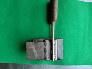 Molde para Plomos de Pesca