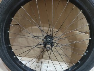 Rueda BMX 20 Con cubierta ODYSSEY y BSD 2.40