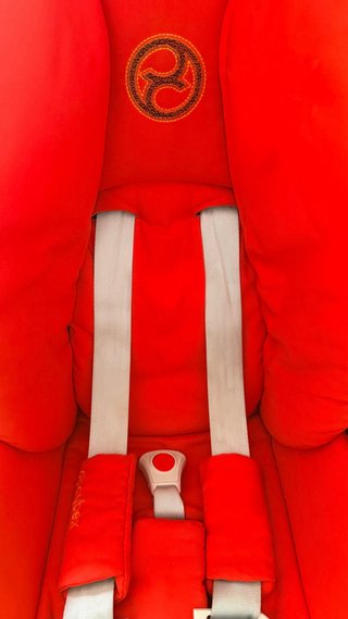 Silla de coche Cybex Base Z roja
