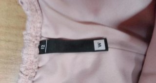 Vestido rosa de encaje