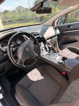 Peugeot 3008 2011