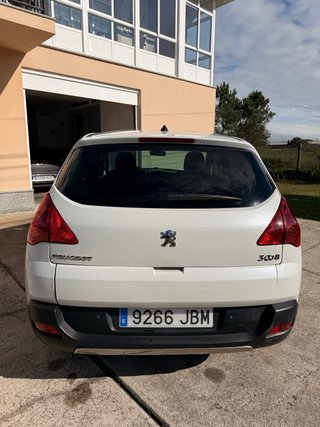 Peugeot 3008 2011