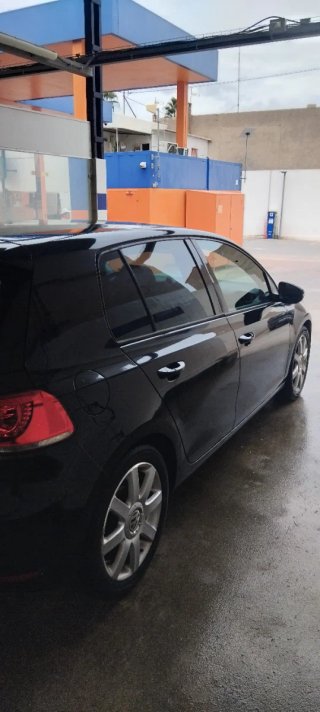 Volkswagen Golf Negro