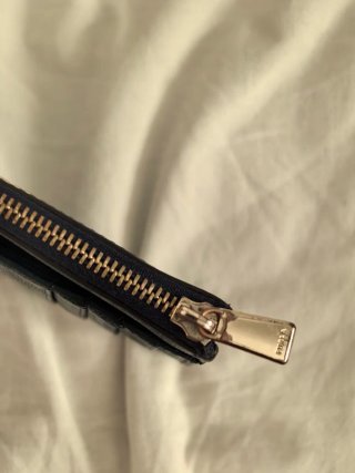 Cartera Furla azul y dorada