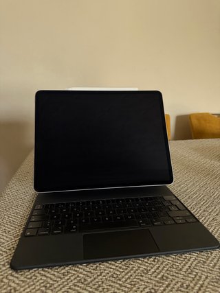 iPad Air 13” M2 (2024) + Magic Keyboard + Pencil