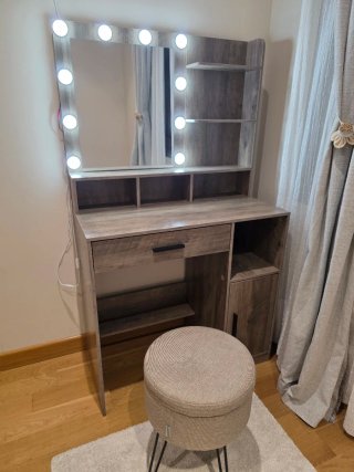 Tocador con Espejo, Luces y Taburete