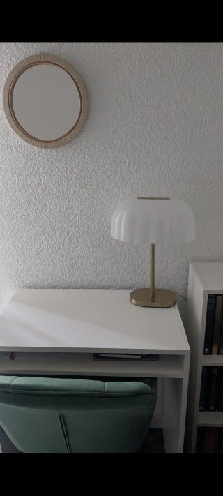 Lámpara de mesa Ikea AKTERSPRING