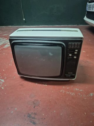 Televisión Vintage Philips Blanca