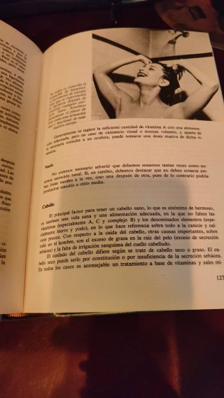 Vintage El Libro de la Salud Fernández Cruz Danae