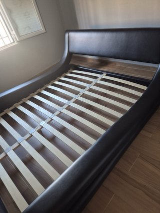 Cama de 1,50m con Estructura Negra