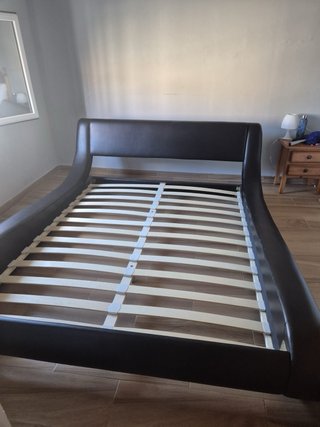 Cama de 1,50m con Estructura Negra