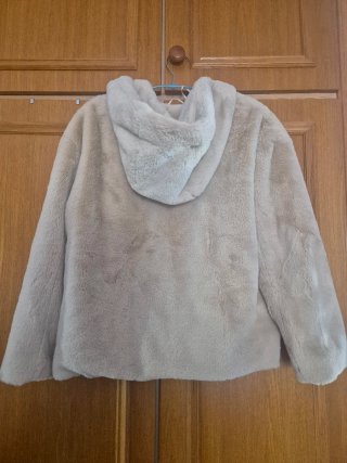 Abrigo de pelo beige Zara
