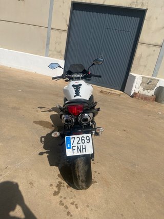 Yamaha FZ6 Naked Blanca