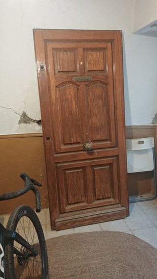 Puerta de Entrada de Madera Maciza