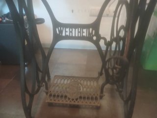 Máquina de coser antigua Wertheim
