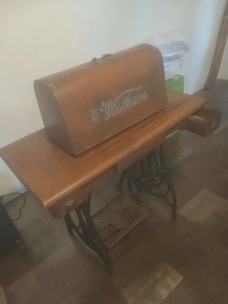 Máquina de coser antigua Wertheim