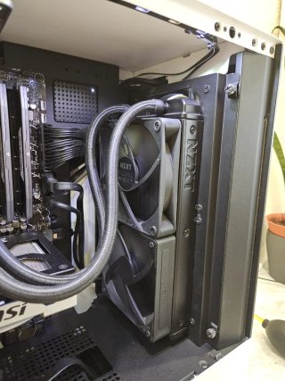Ordenador Gaming con Refrigeración Líquida