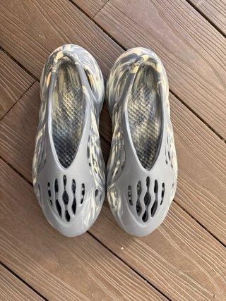 Adidas Yeezy Foam RNNR MX Granite
