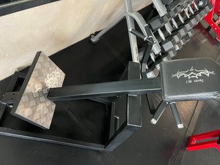 Máquina de Remo en T