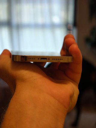 iPhone 14 Pro Max Dorado - Buen Estado