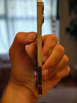 iPhone 14 Pro Max Dorado - Buen Estado