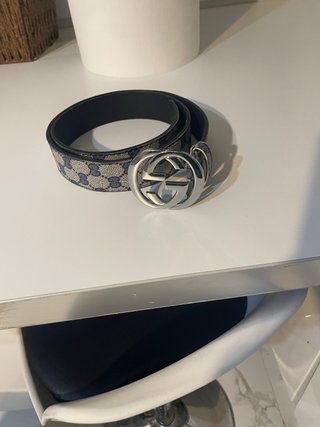 Cintura Gucci con logo
