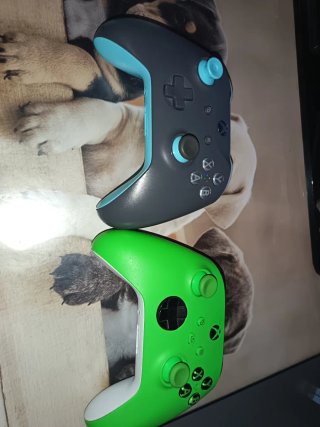 Xbox Series S Blanca con Stickers