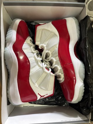 Jordan 11 Cherry