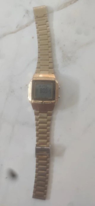 Reloj Casio Dorado