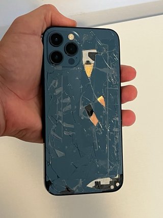iPhone 12 Pro 128GB + 2 fundas
